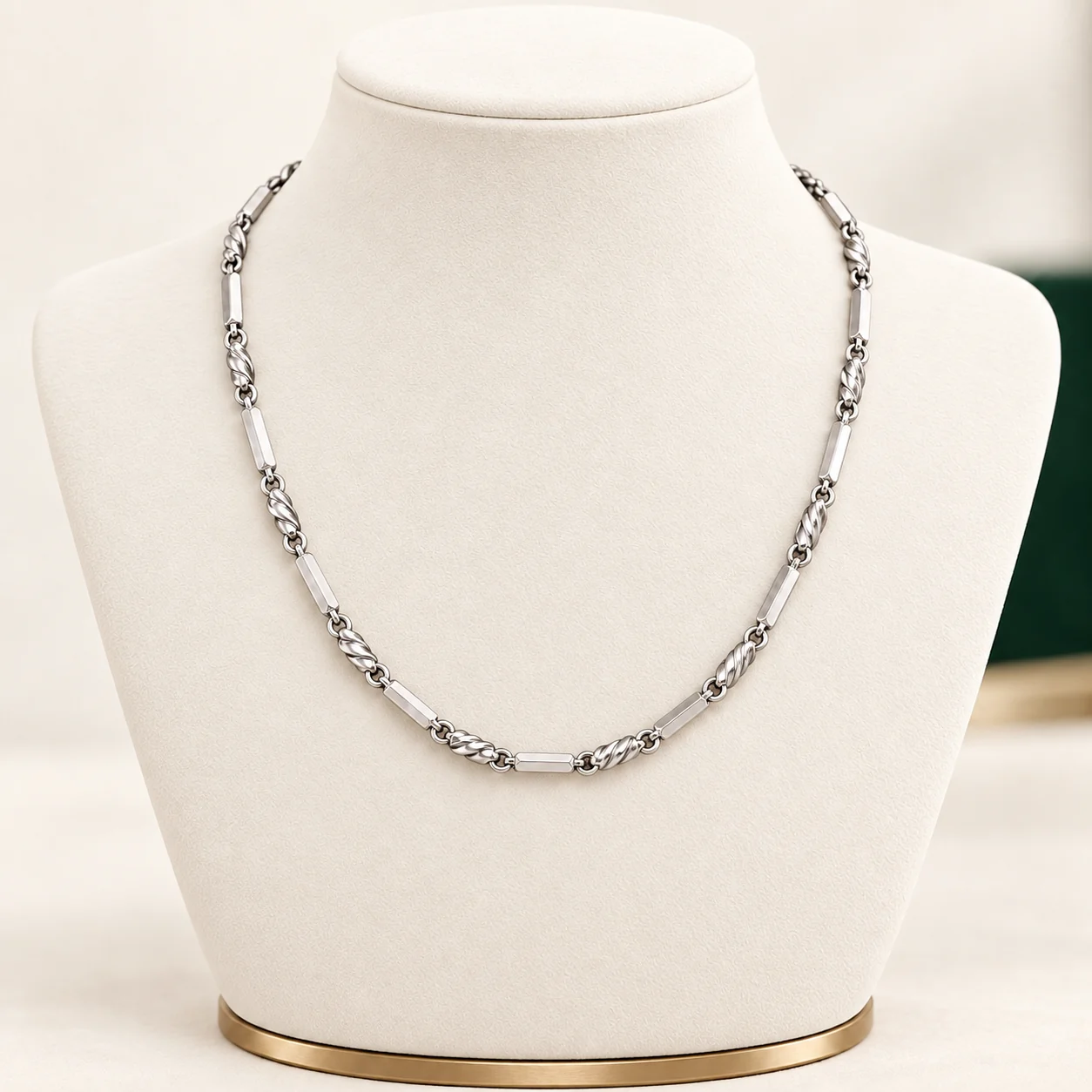 Bar and Twisted Barrel Chain by NoorKara